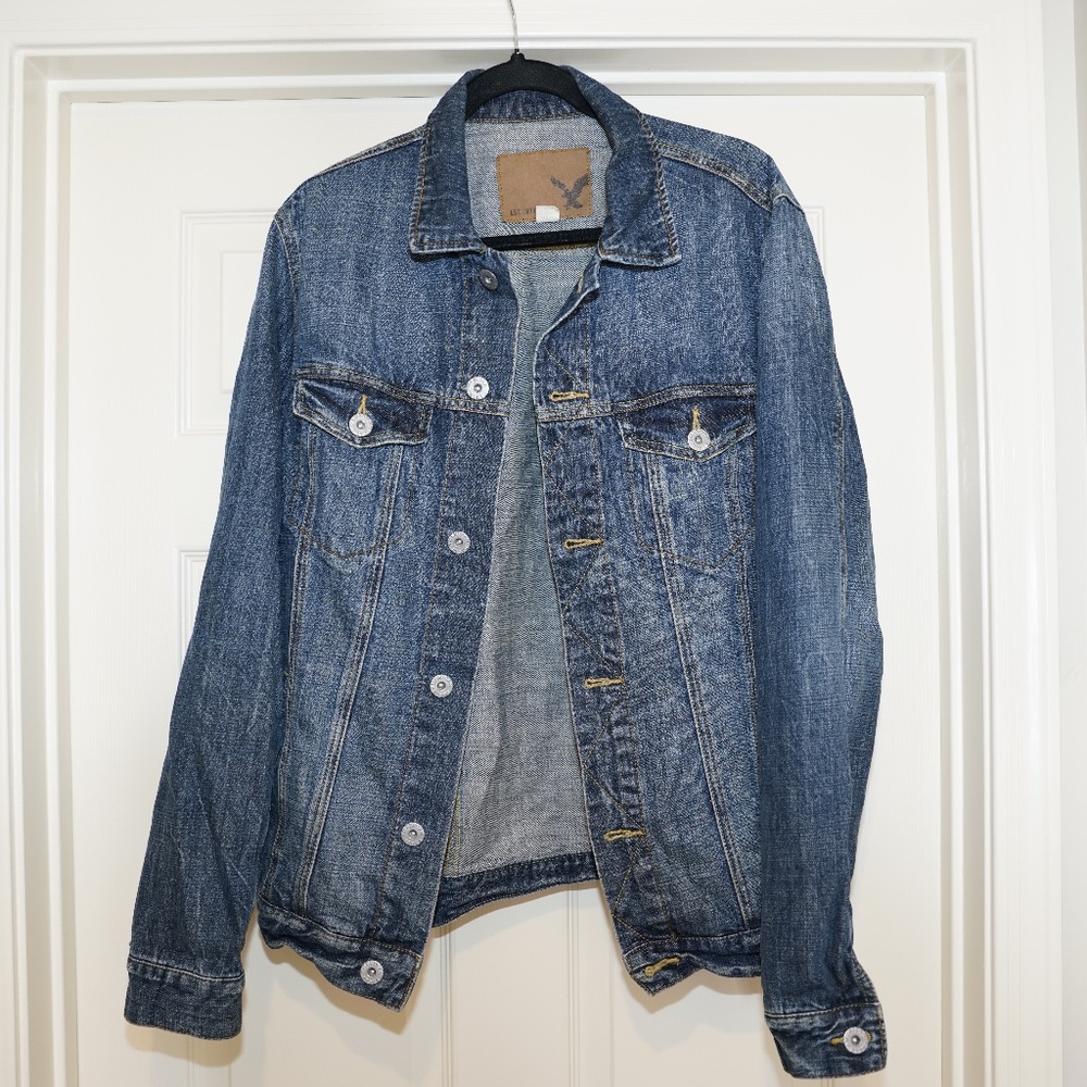 American Eagle Jean Jacket - Mens size (M) - New without tags
